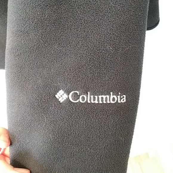 Columbia fleece semi-fitted jacket. Size small to medium. - Picture 5 of 9